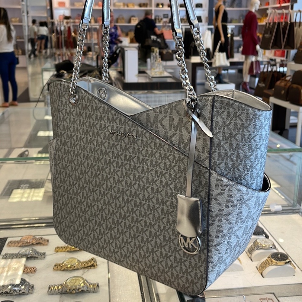 Michael Kors Jet Set Travel Large Chained Tote Shoulder Bag MK 
Silver

NWT - Picture 13 of 16